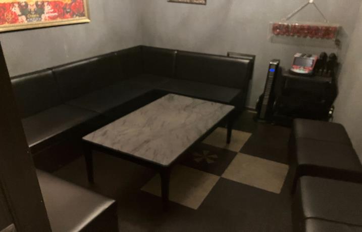 渋谷駅徒歩5分　百貨店エリアの内装美麗なカラオケバー居抜き物件